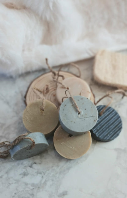 🍃 Botanical Shampoo Bar