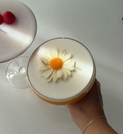 Golden Daisy Cocktail Candle